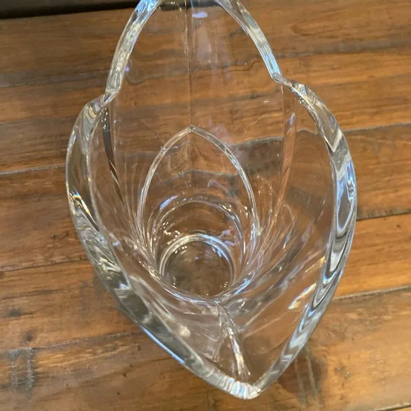 Large Lead Crystal Vase - Picture 3 of 9